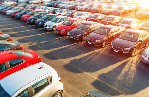 Início Frota de carros estacionados.